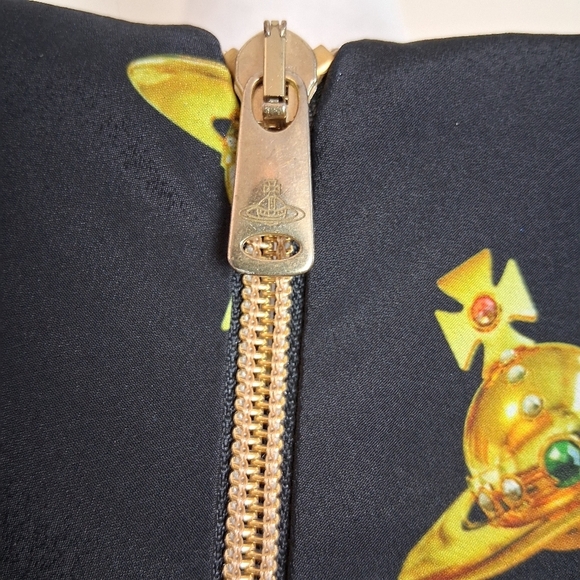 Vivienne Westwood Sunday of the Shoulder Top Size XS NWOT - Picture 7 of 13